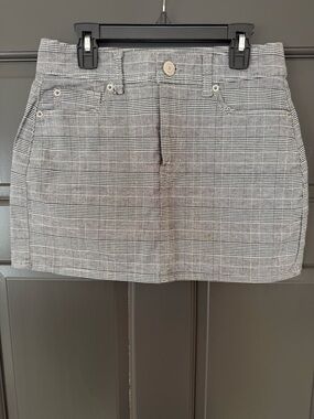 American Eagle Outfitters Gray Plaid Hi-Rise Mini Skirt Size 0 short